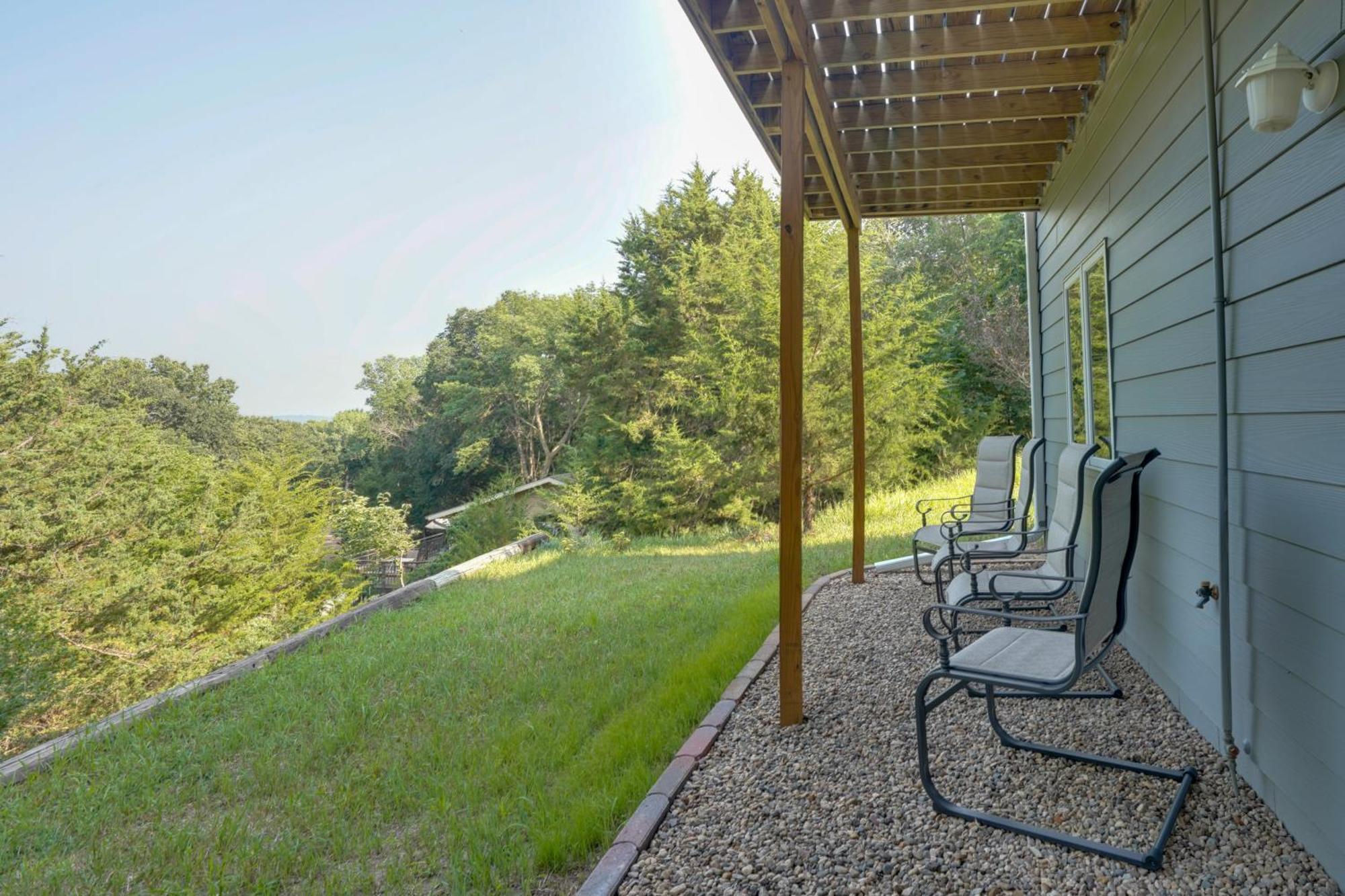 Family-Friendly Lakeview Cottage With Deck And View Yankton Exterior photo